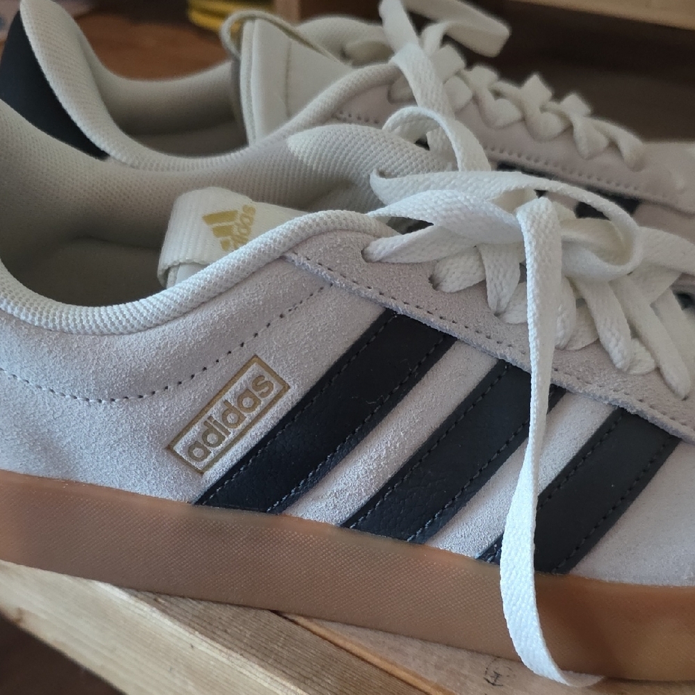 Adidas White and Black Sneakers - Picture 4 of 6